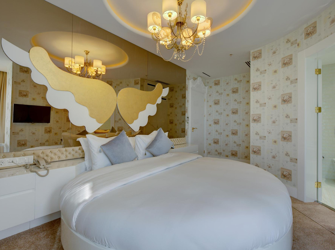 奥斯曼加奇酒店住宿-Golden Pars Hotel
