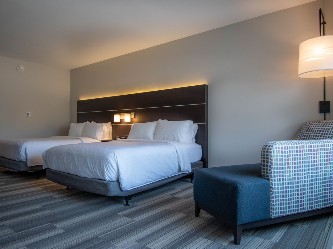 Holiday Inn Express & Suites Tonawanda - Buffalo Area By IHG