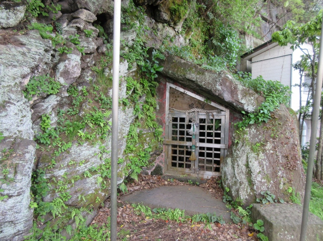 Shitodono Iwaya Caves景点图片