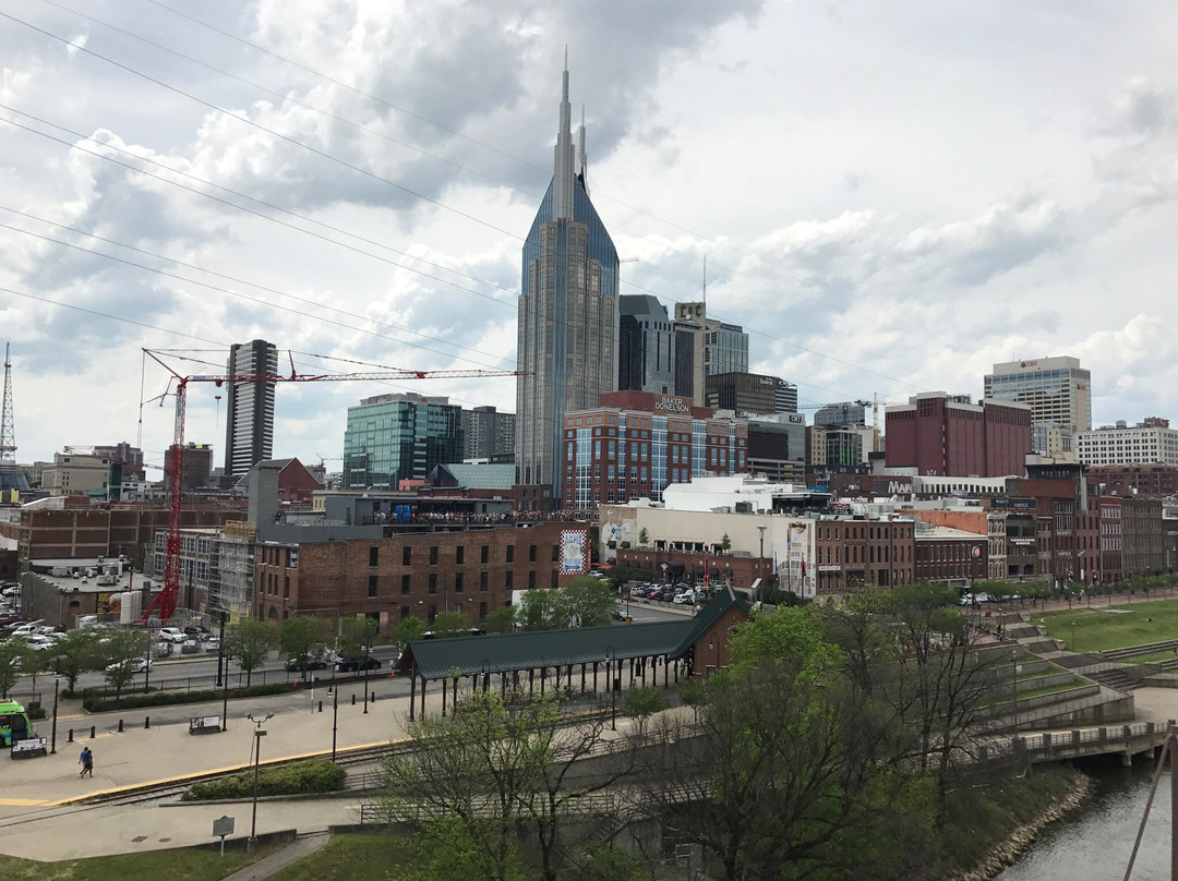 Cumberland River Pedestrian Bridge景点图片