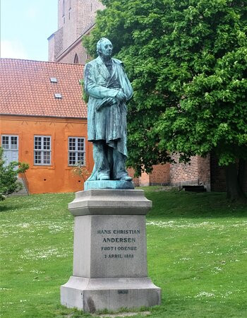 Hans Christian Andersen Statue景点图片