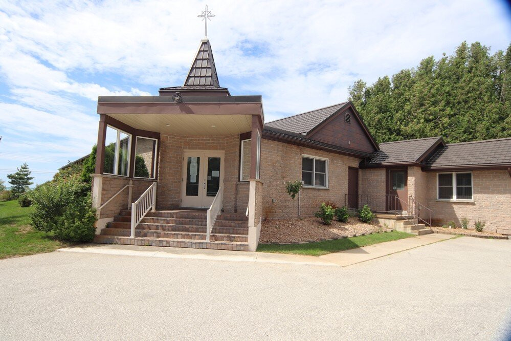 Holy Family Catholic Church景点图片