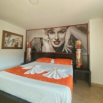 Hotel Plaza Garibaldi主图