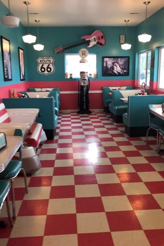 Pink Elephant Antique Mall-Livingston必去景点