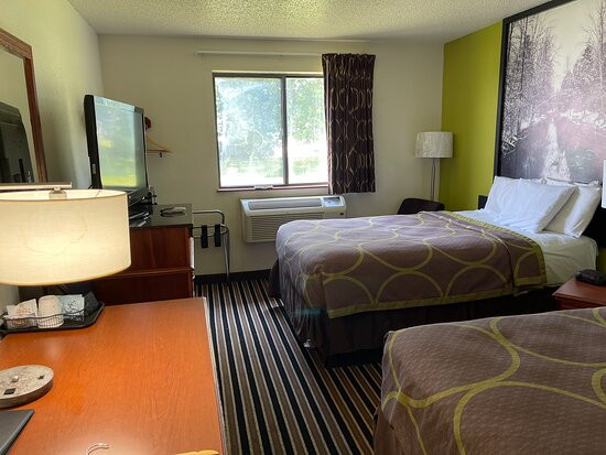 Super 8 by Wyndham South Boston VA主图