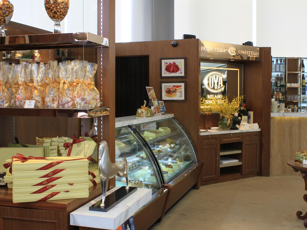 COVA Plaza66 Store