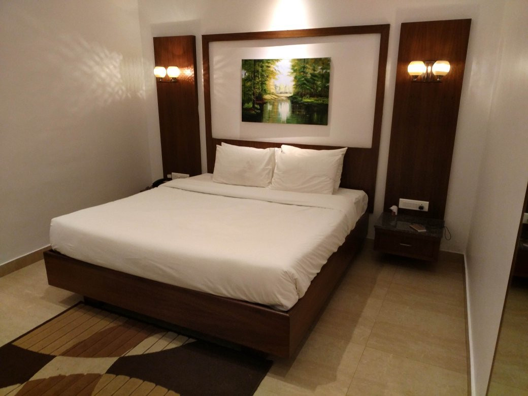 Apoorva Resort主图