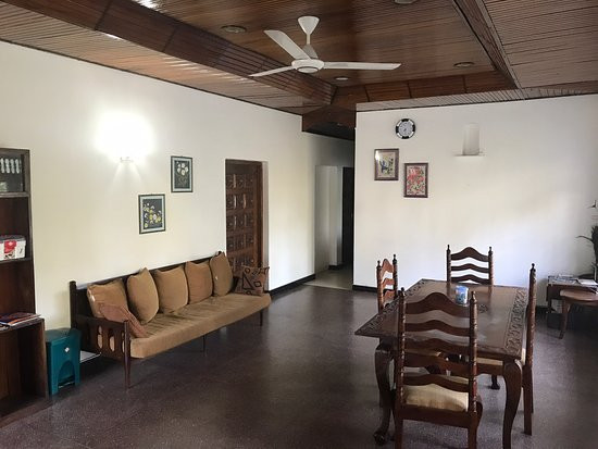 Igloo Airport Villa主图