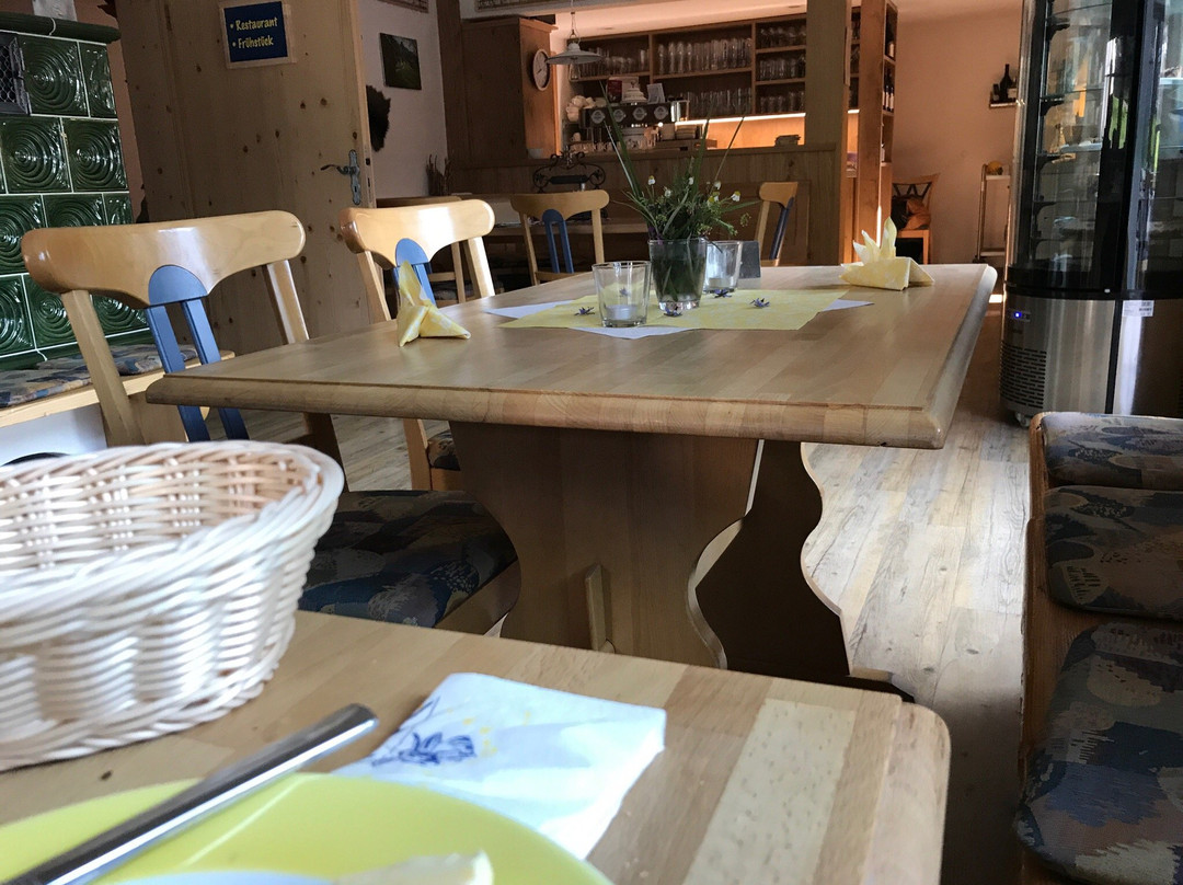 阳光因贝格博加思索夫酒店主图