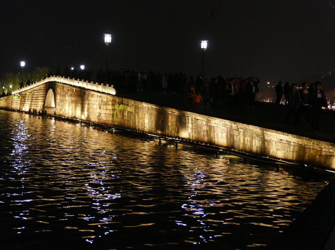 断桥残雪-杭州市必去景点