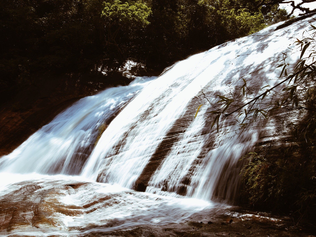 Seven Colors Waterfall景点图片