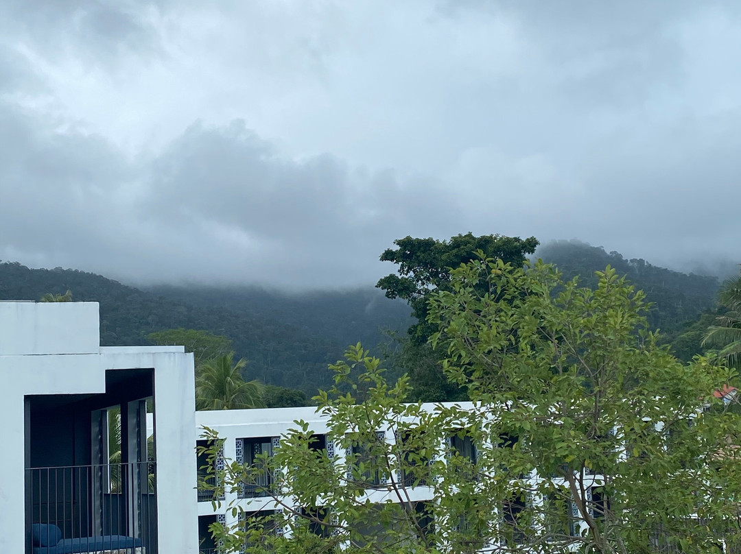 阿瓦度假酒店主图