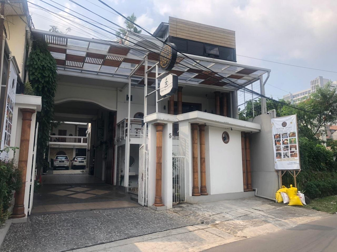 Pilar Kayu Resto