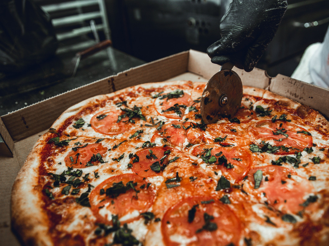 Bella Roma Italian Pizzeria & Restaurant