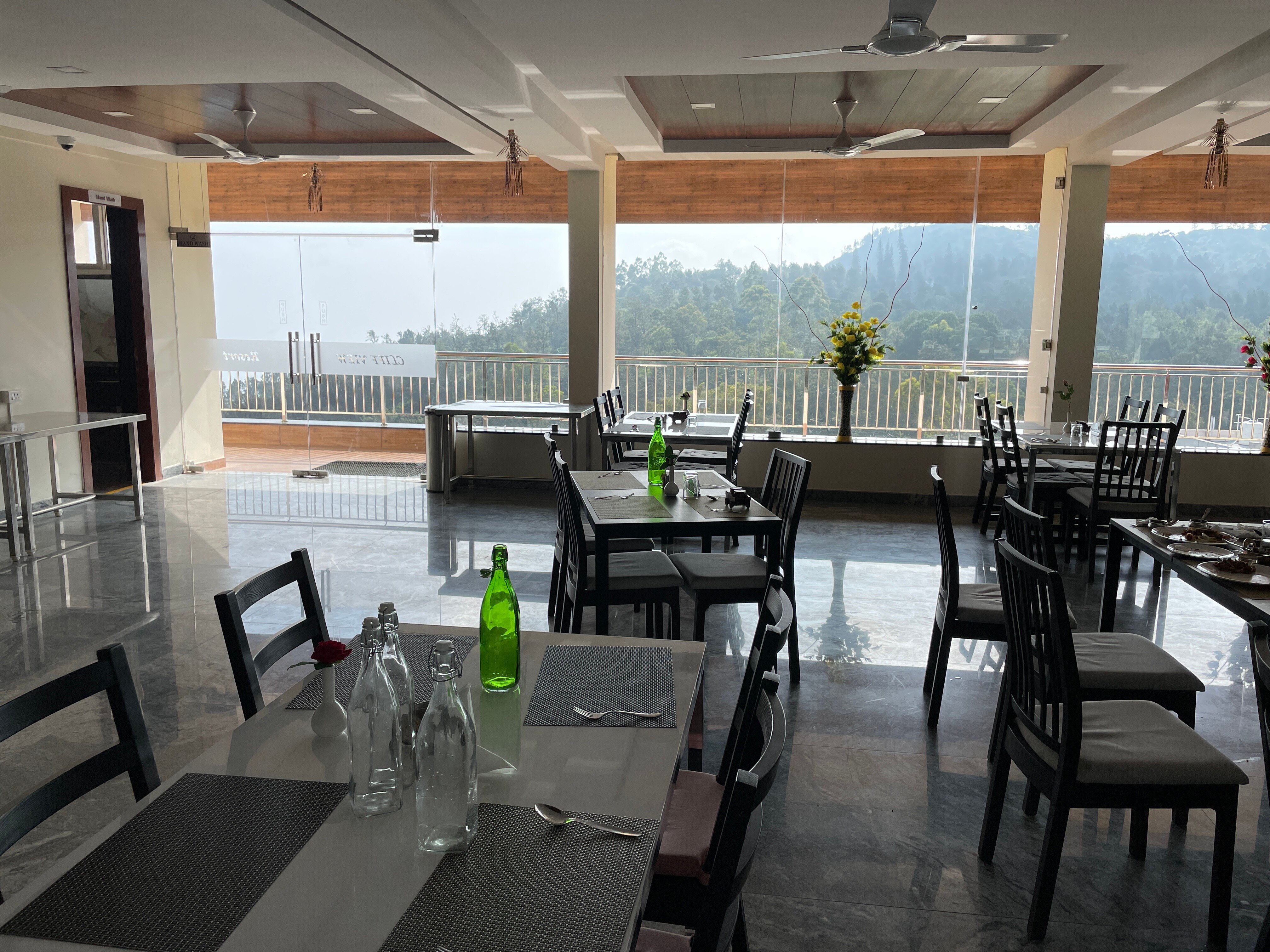 Cliff View Resort, Yercaud-官方