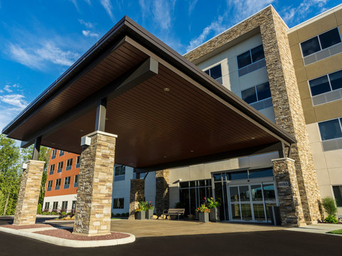 智选假日套房酒店梅迪纳主图