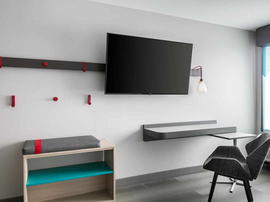 avid Hotels Roseville - Minneapolis North by IHG主图