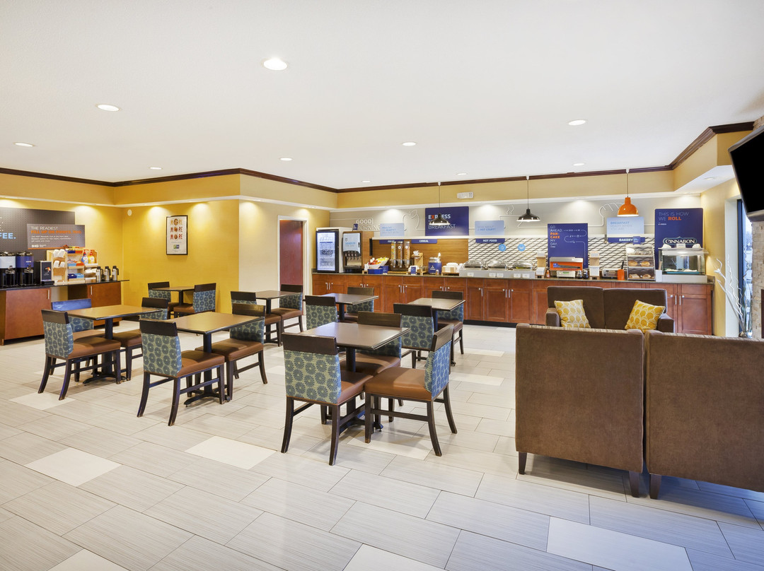 Holiday Inn Express & Suites Circleville By IHG主图