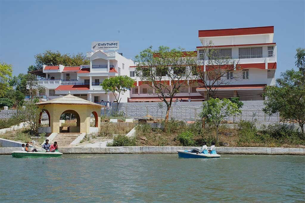 Rhythms Lake View Resorts主图