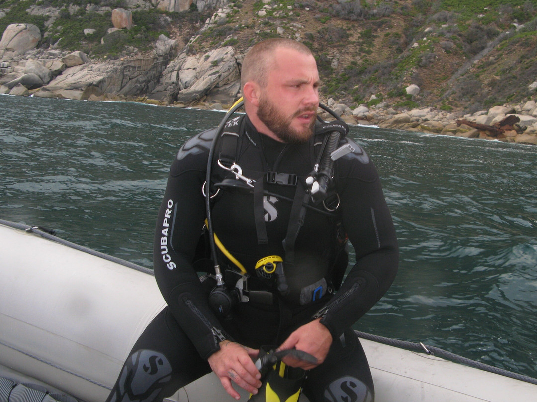 Two Brothers Diving-西门镇必去景点