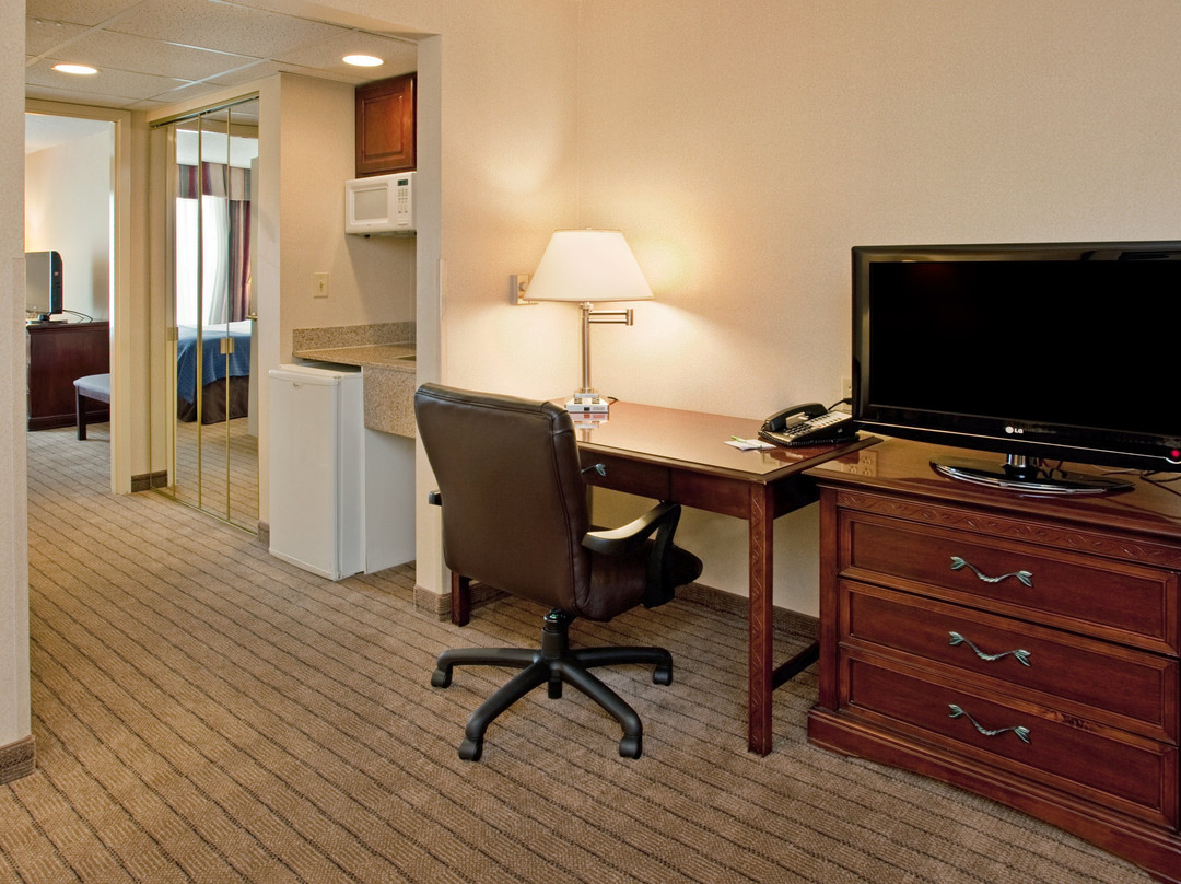 Holiday Inn & Suites Overland Park-conv Ctr By IHG主图
