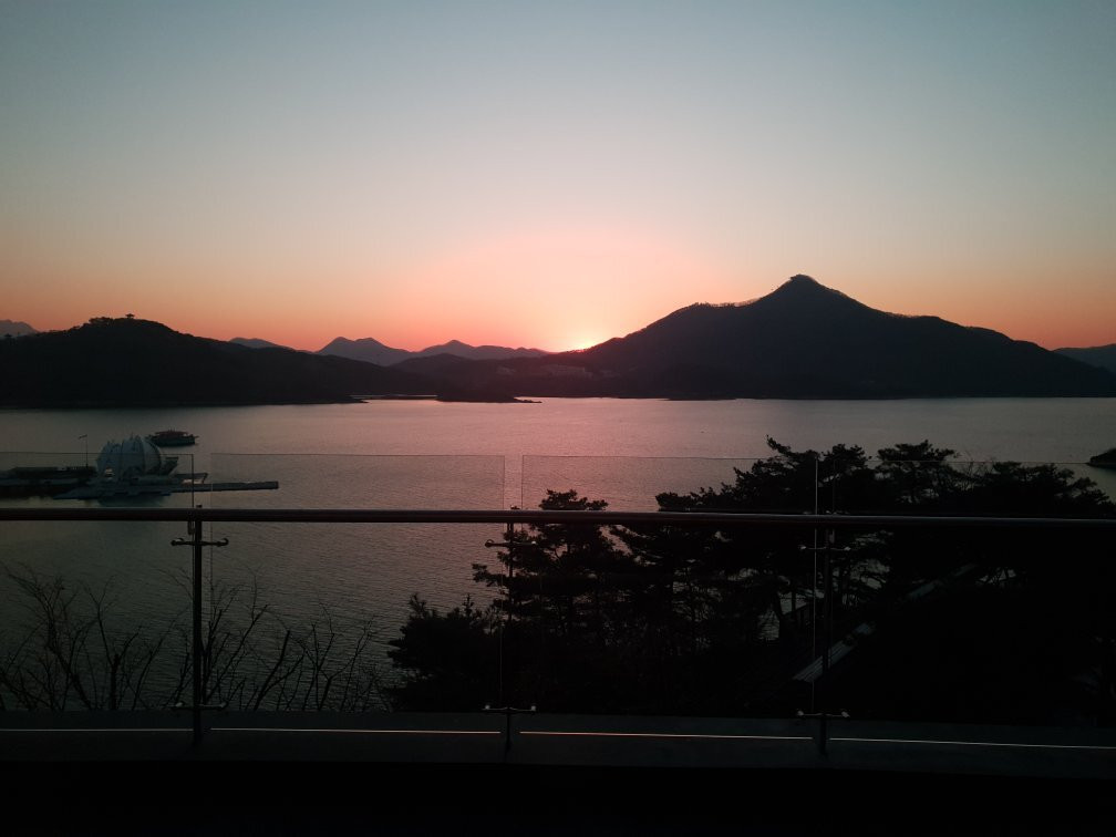 本昵客雅清风Hill酒店主图