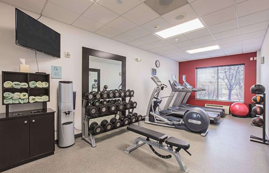 德梅因/厄班戴尔希尔顿花园酒店主图