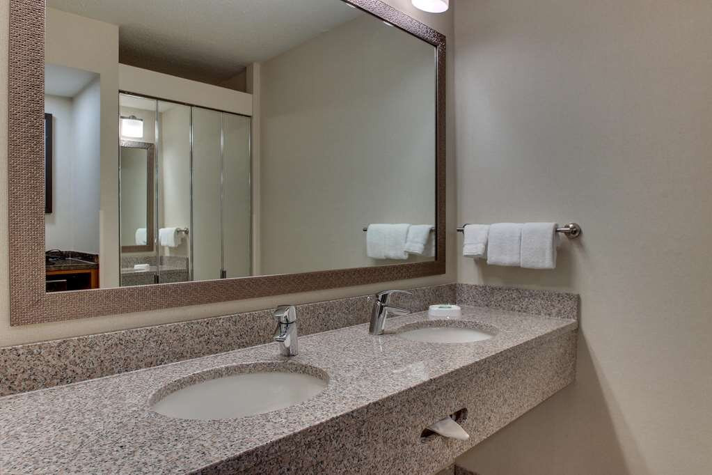 Pear Tree Inn St. Louis Airport主图