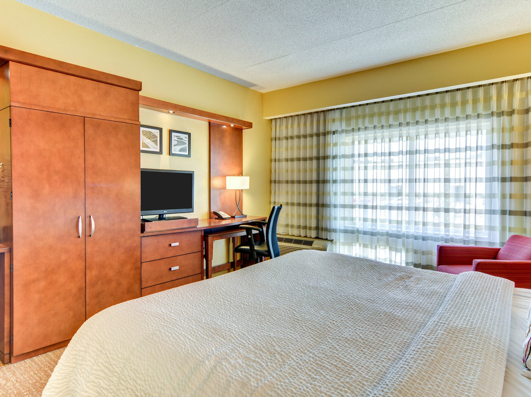 Courtyard by Marriott Bridgeport Clarksburg主图
