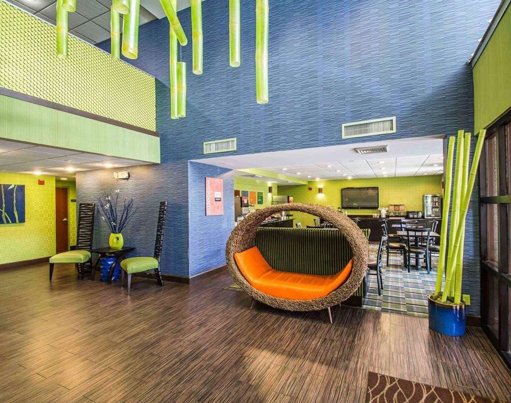 Comfort Inn & Suites Lantana - West Palm Beach South主图