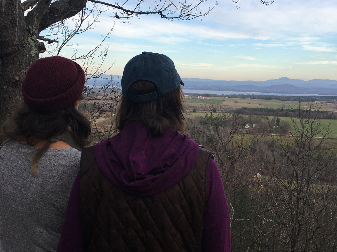 Elizabeth Lee, Outdoor Guide -  Tours-Westport必去景点