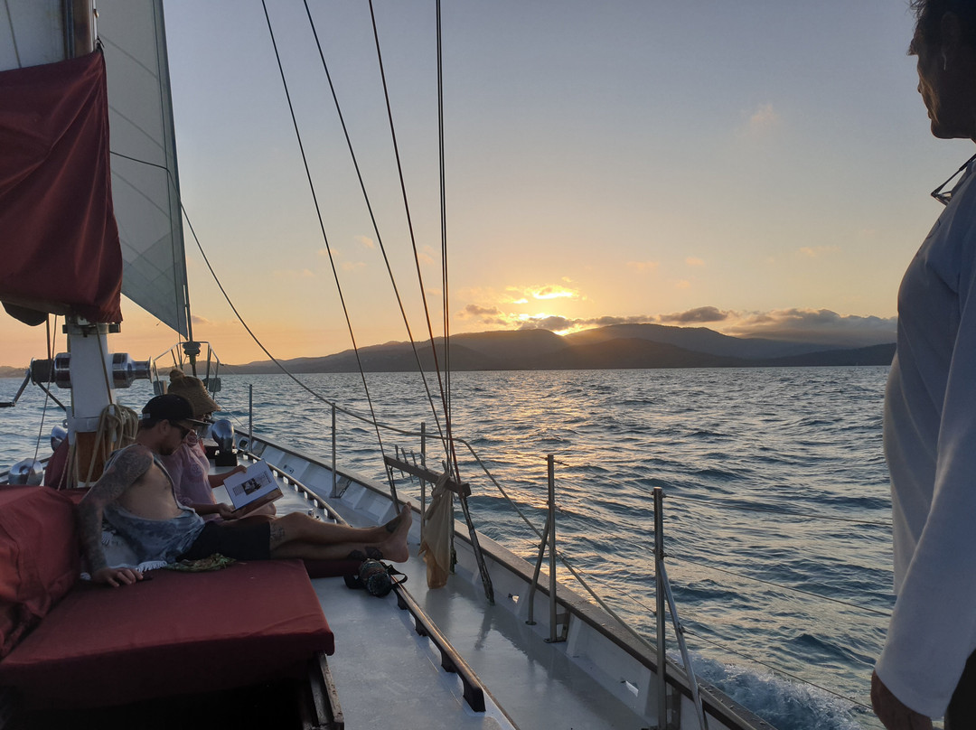 Lady Enid Sailing-艾尔利滩必去景点