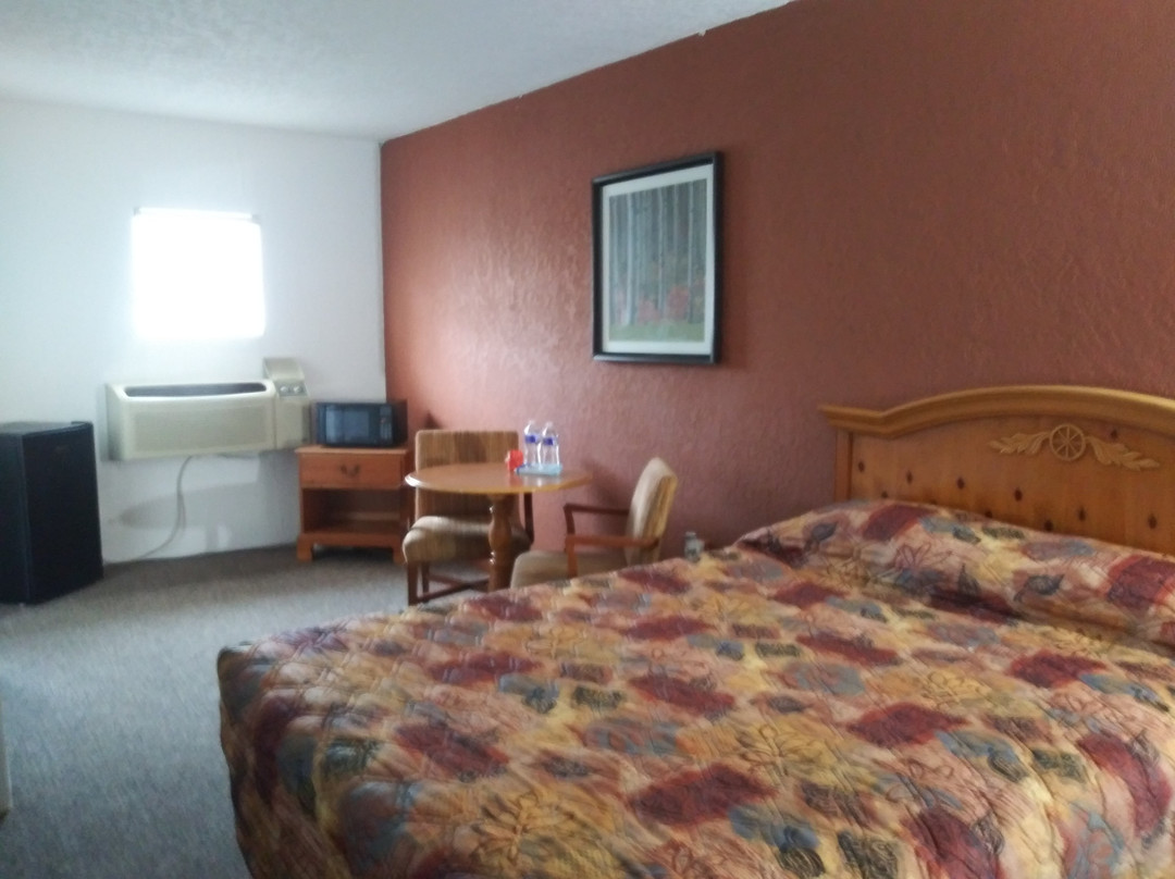 Circle S Lodge主图