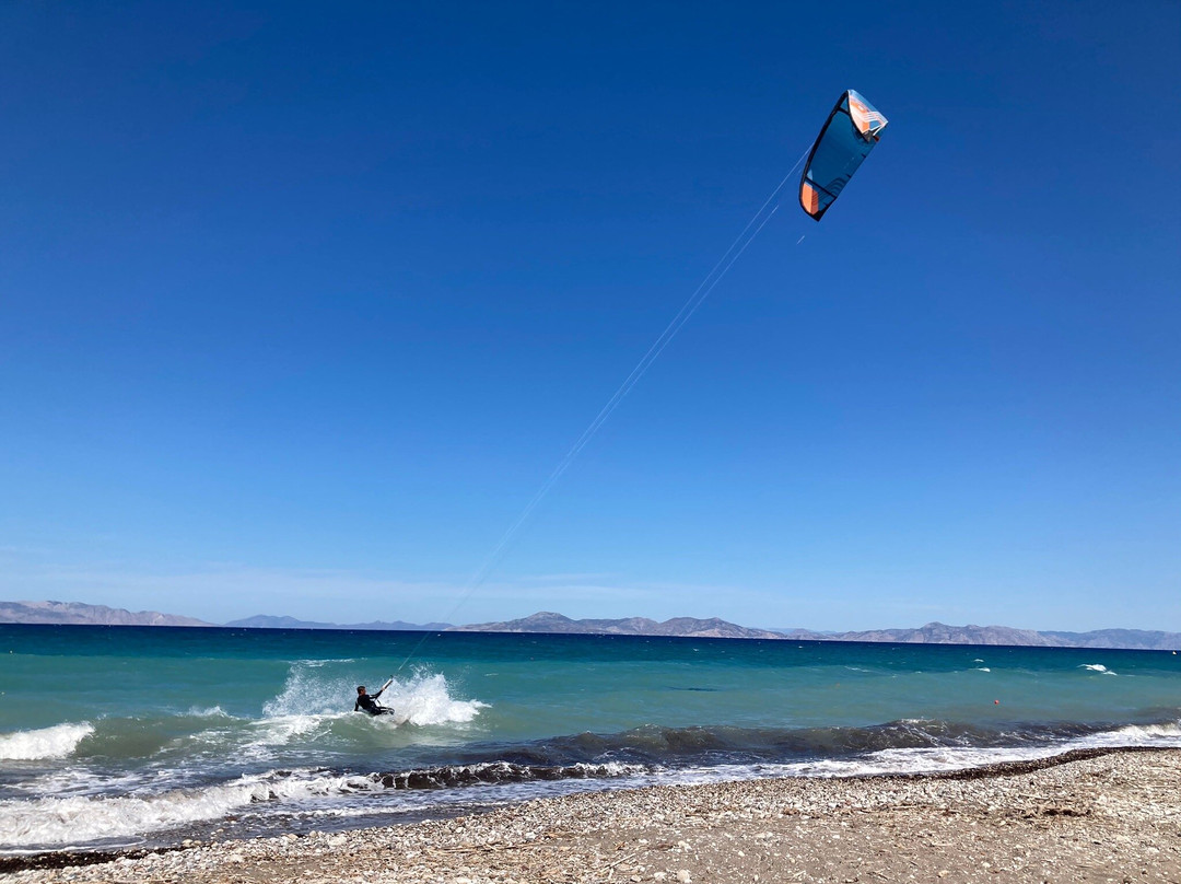 SurfingBird Kite & Windsurf Club景点图片