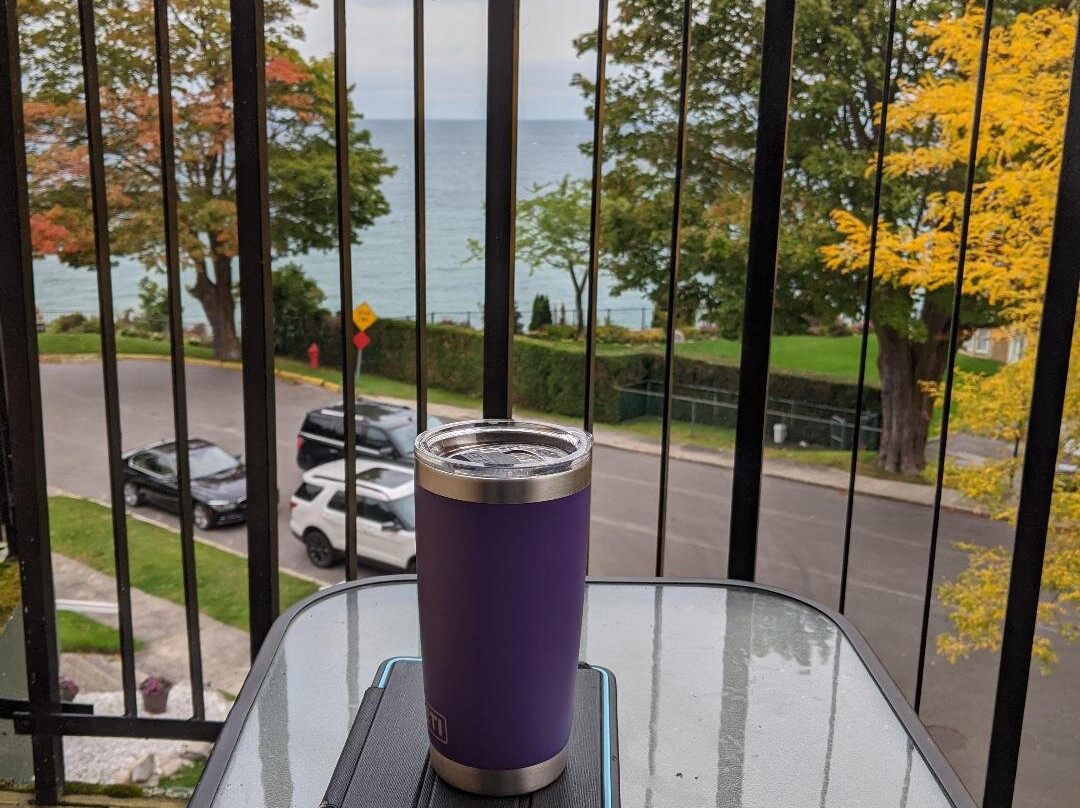 Weathervane Terrace Inn & Suites主图