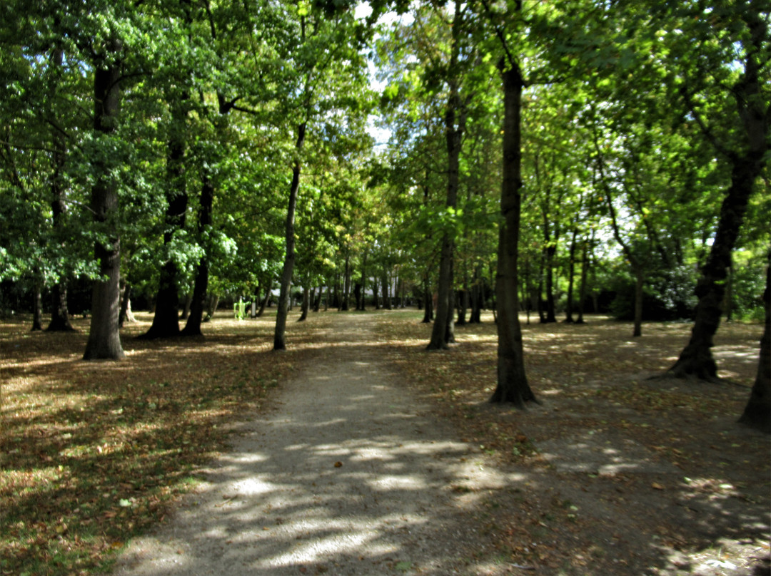 Parc Barrachin-Saint Gratien必去景点