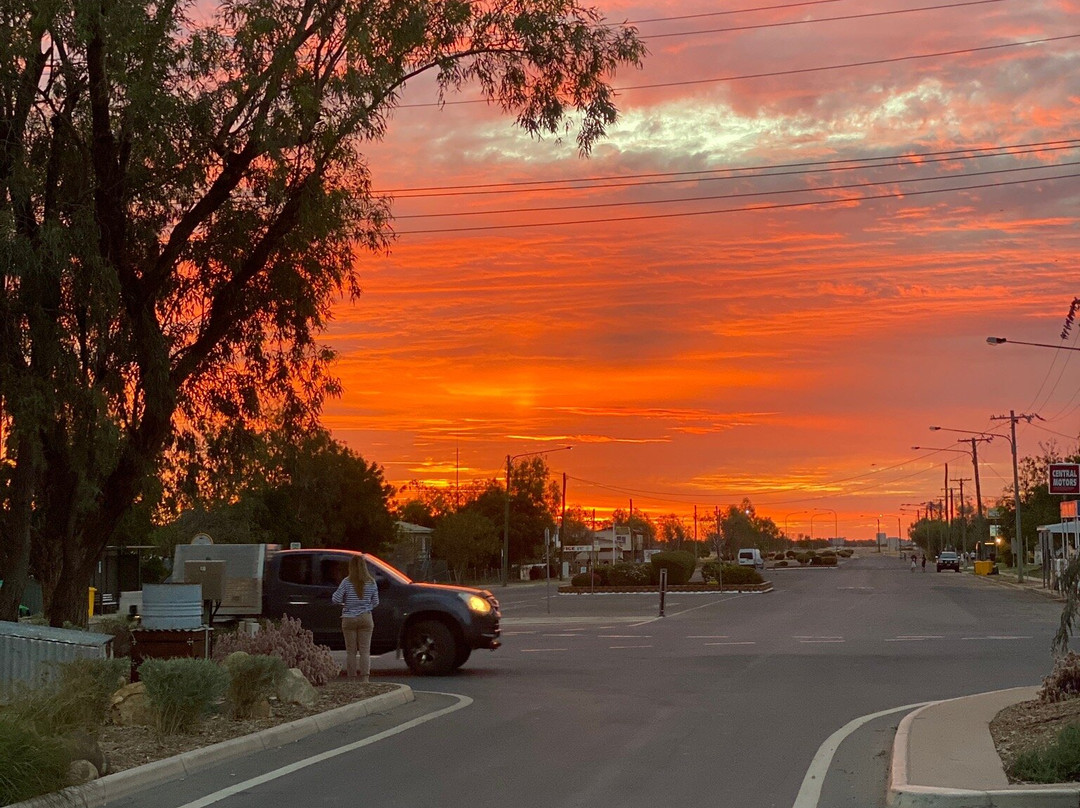 Tattersalls Hotel Van Park主图