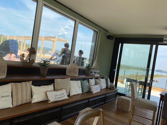 Papa Rhein Hotel主图