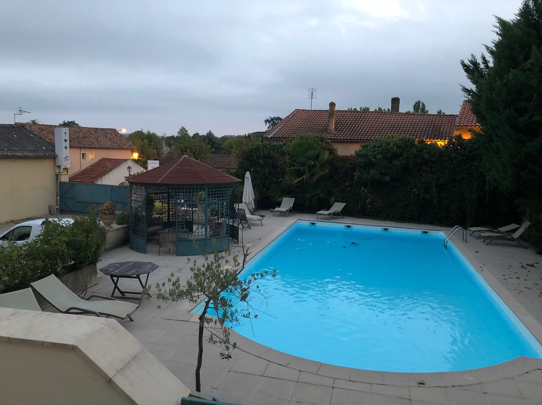 Logis Hôtel les Trois Lys主图