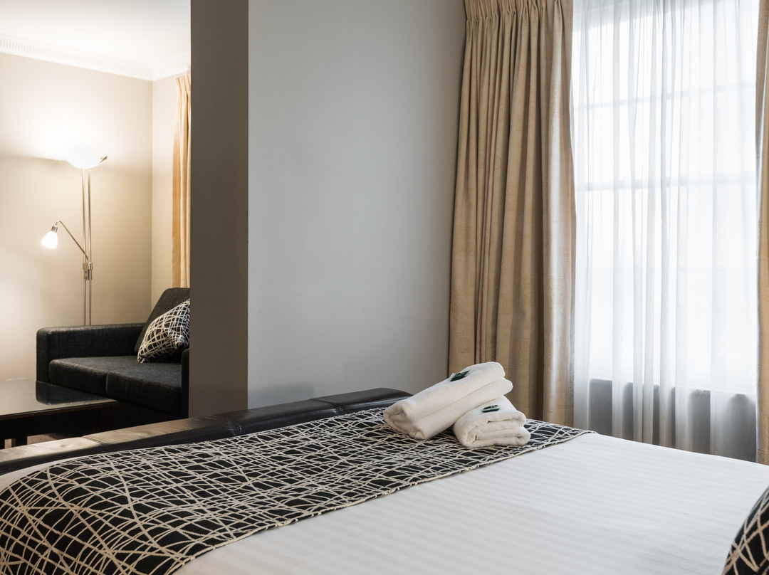 克莱伦敦酒店主图