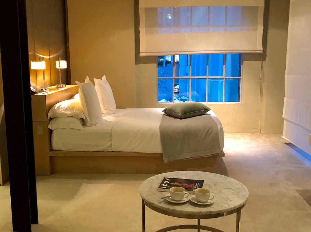 老字号酒店主图