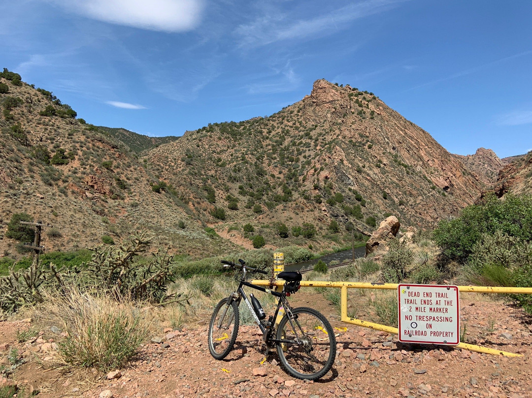 Tunnel Drive Trail Head-卡农城必去景点