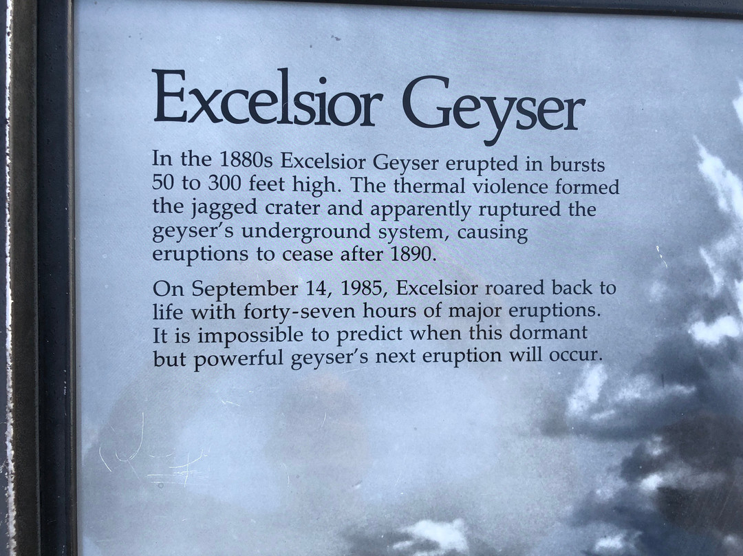 Excelsior Geyser Crater景点图片