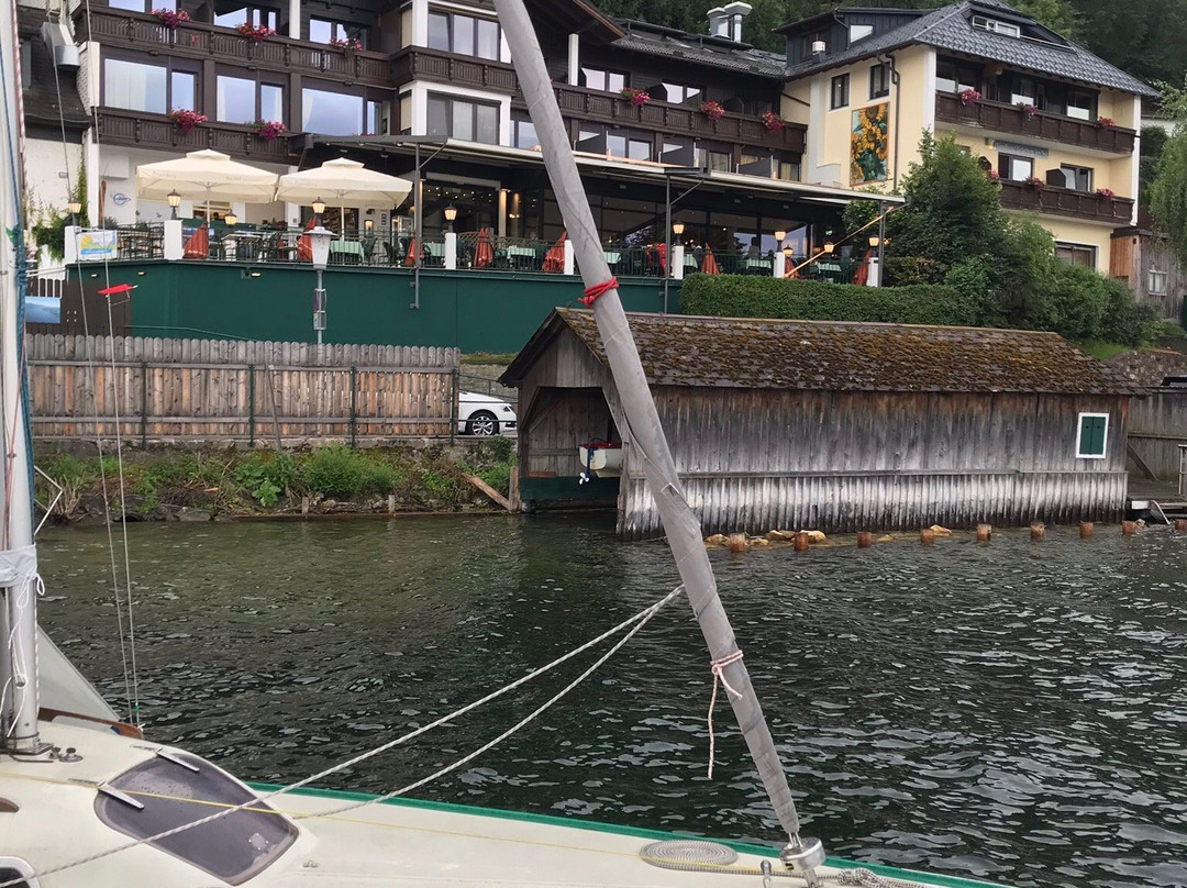 格林贝格湖畔乡村酒店主图