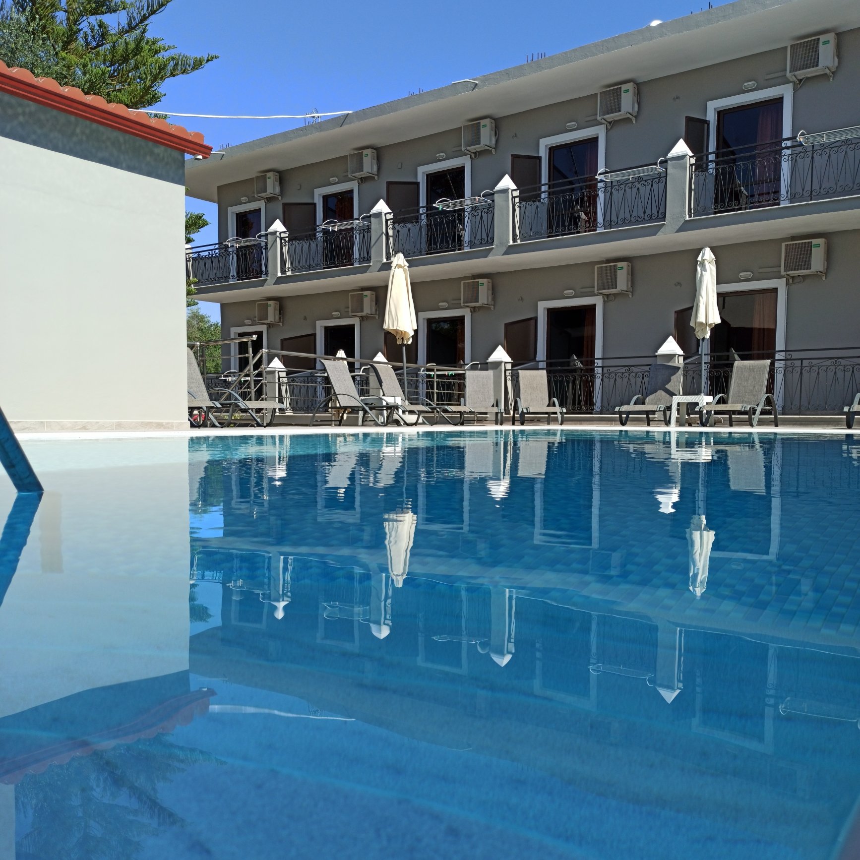 Dionisos Apartments-官方