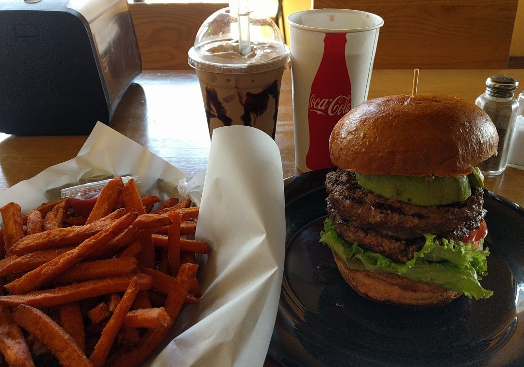 El Toro餐馆和美食-Krave Kobe Burgers Grill