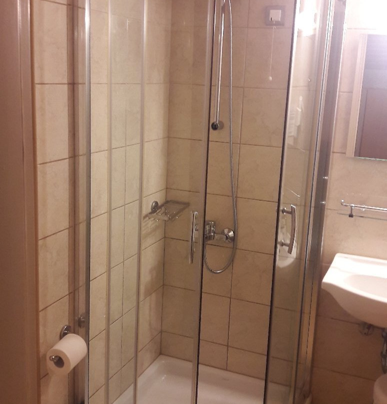 洛里安普莱萨酒店主图