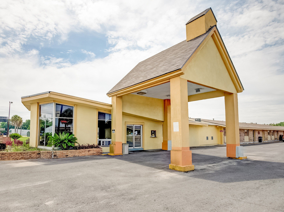 Hotel Lake Charles LA I-10主图