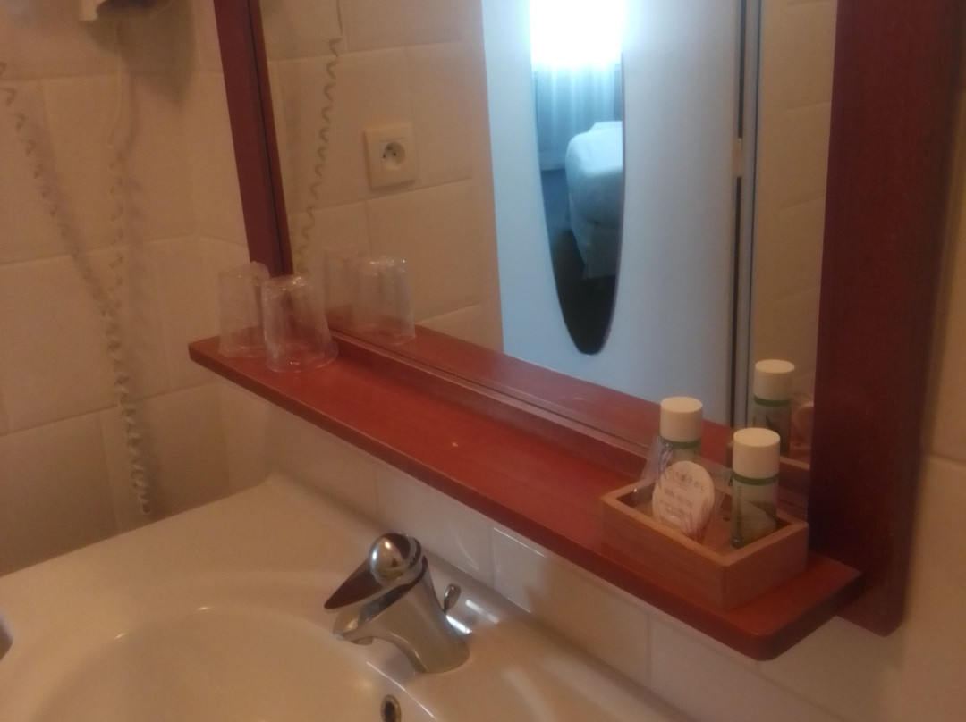 诺曼底酒店主图