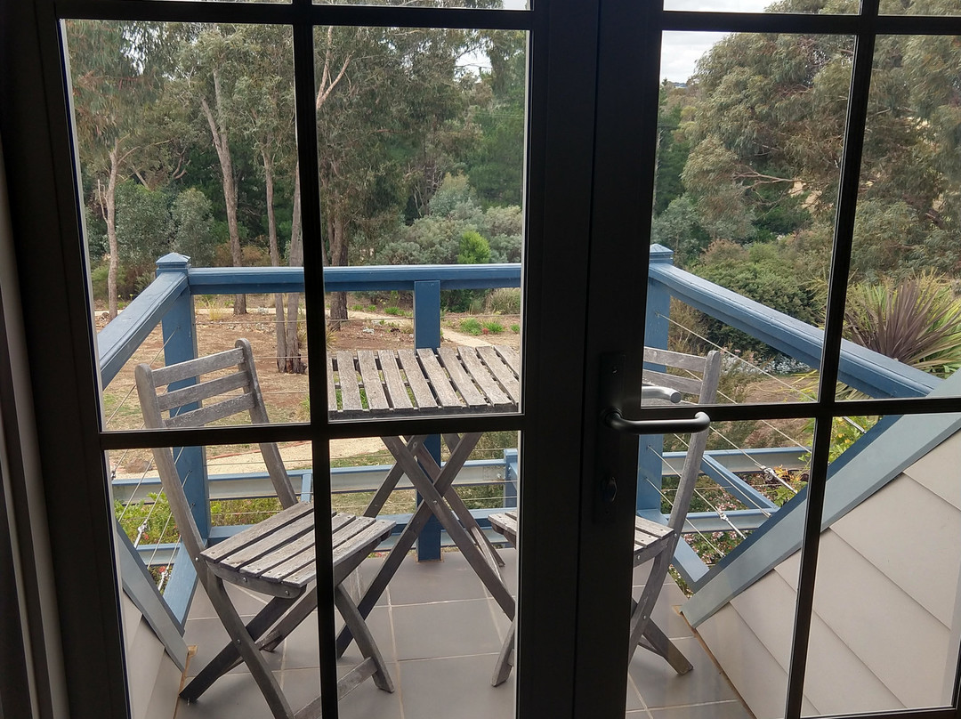 Stone and Straw Estate主图